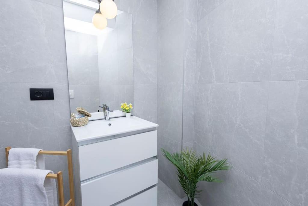 Darsena Charming Apartment By 101Flats ミラノ エクステリア 写真
