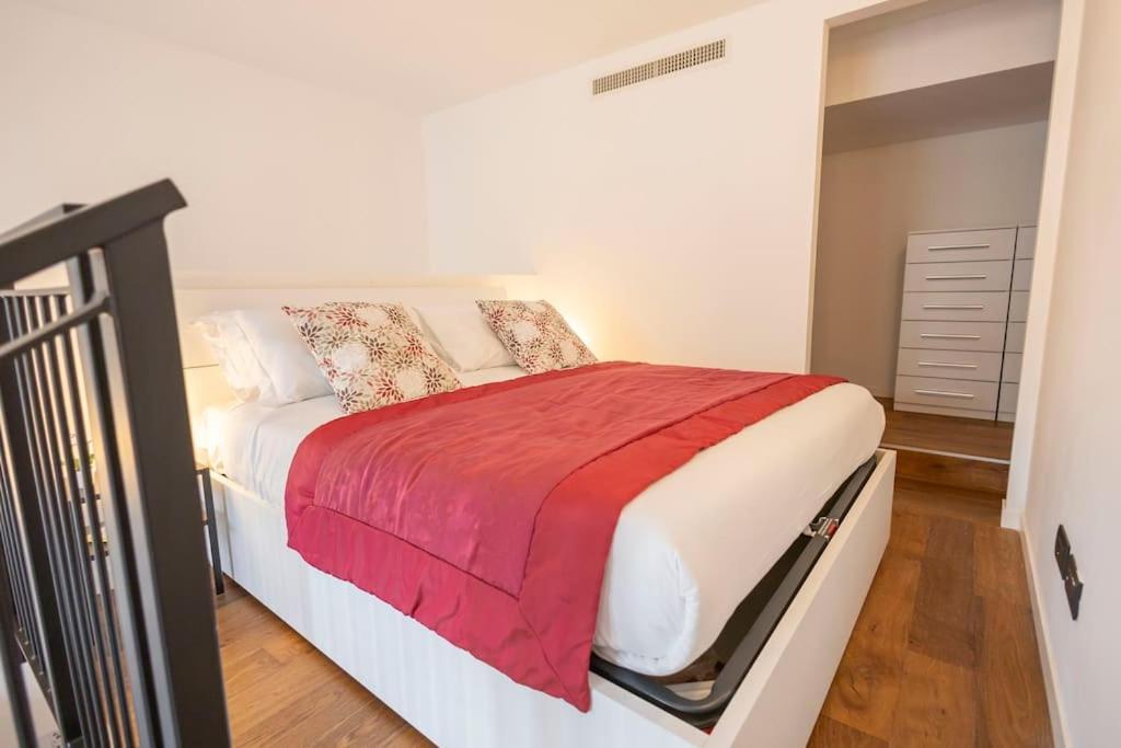 Darsena Charming Apartment By 101Flats ミラノ エクステリア 写真