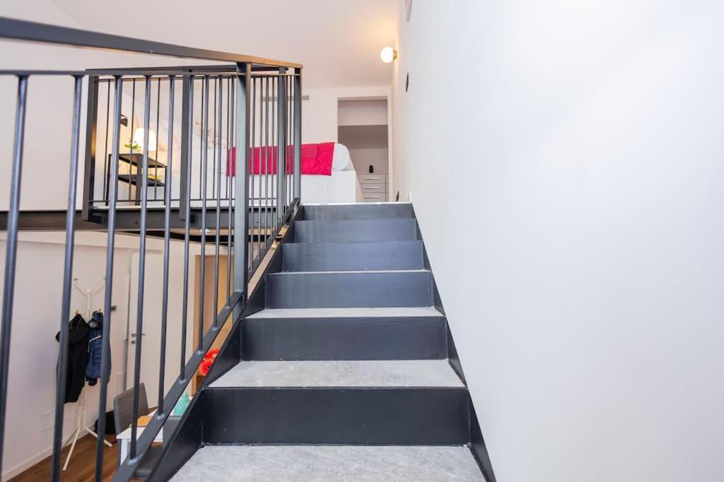 Darsena Charming Apartment By 101Flats ミラノ エクステリア 写真