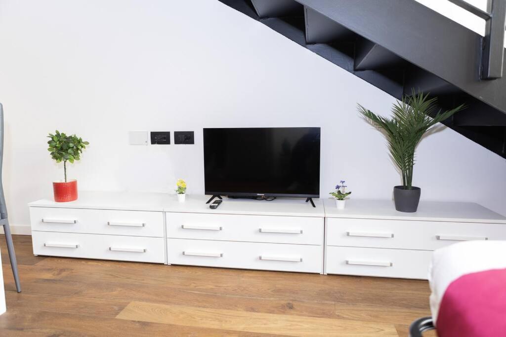 Darsena Charming Apartment By 101Flats ミラノ エクステリア 写真